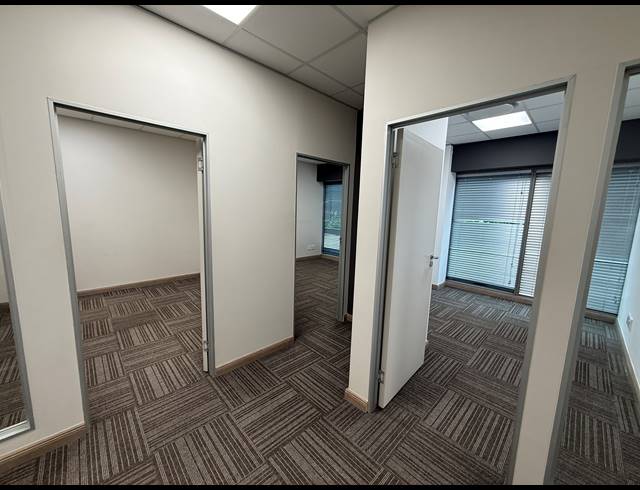 139M² OFFICE TO LET IN ROSEBANK